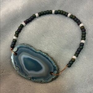 NWOT Blue Agate Geode Stone Beaded Bracelet